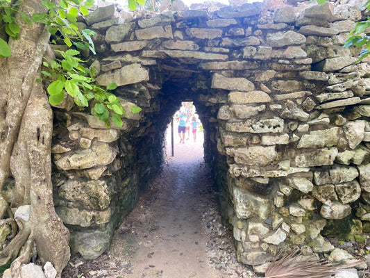 Zona Arqueológica de Tulum – Historia frente al mar Caribe
