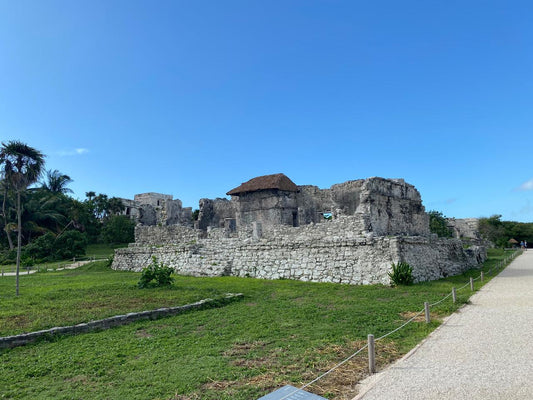 Zona Arqueológica de Tulum – Historia frente al mar Caribe